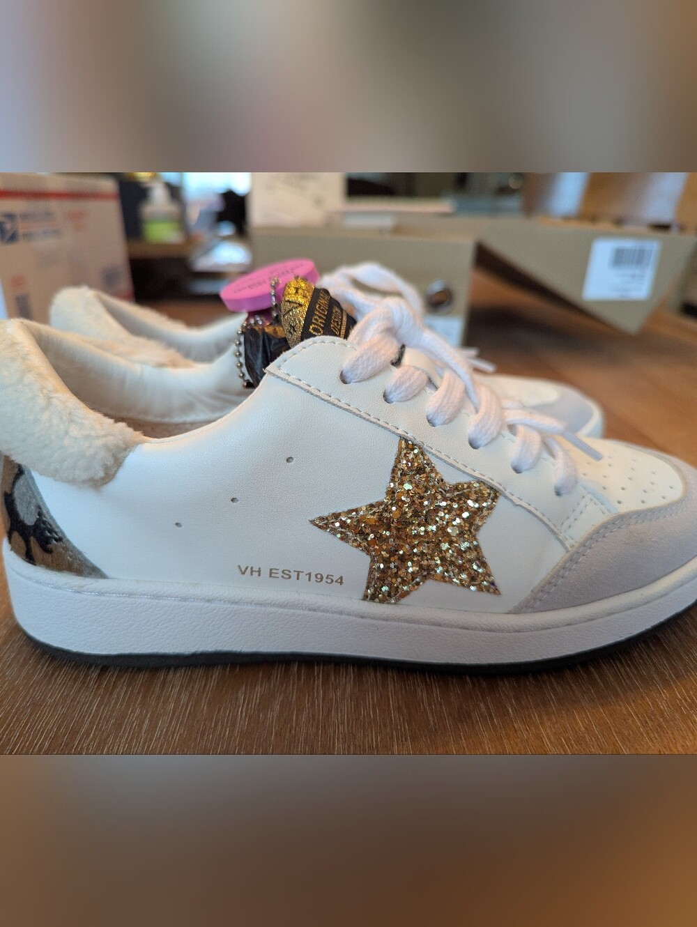 White Vintage Havana Women's Sneakers with Gold Glitter Star And Camo Details